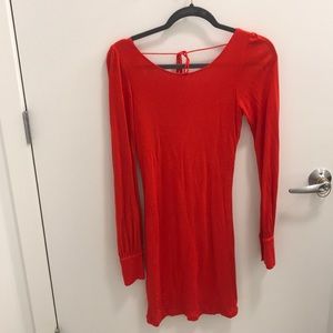 Long sleeve red backless dress